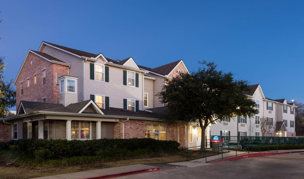1300 University Dr E, College Station, TX à vendre - Photo de l’immeuble – Image 3 sur 19