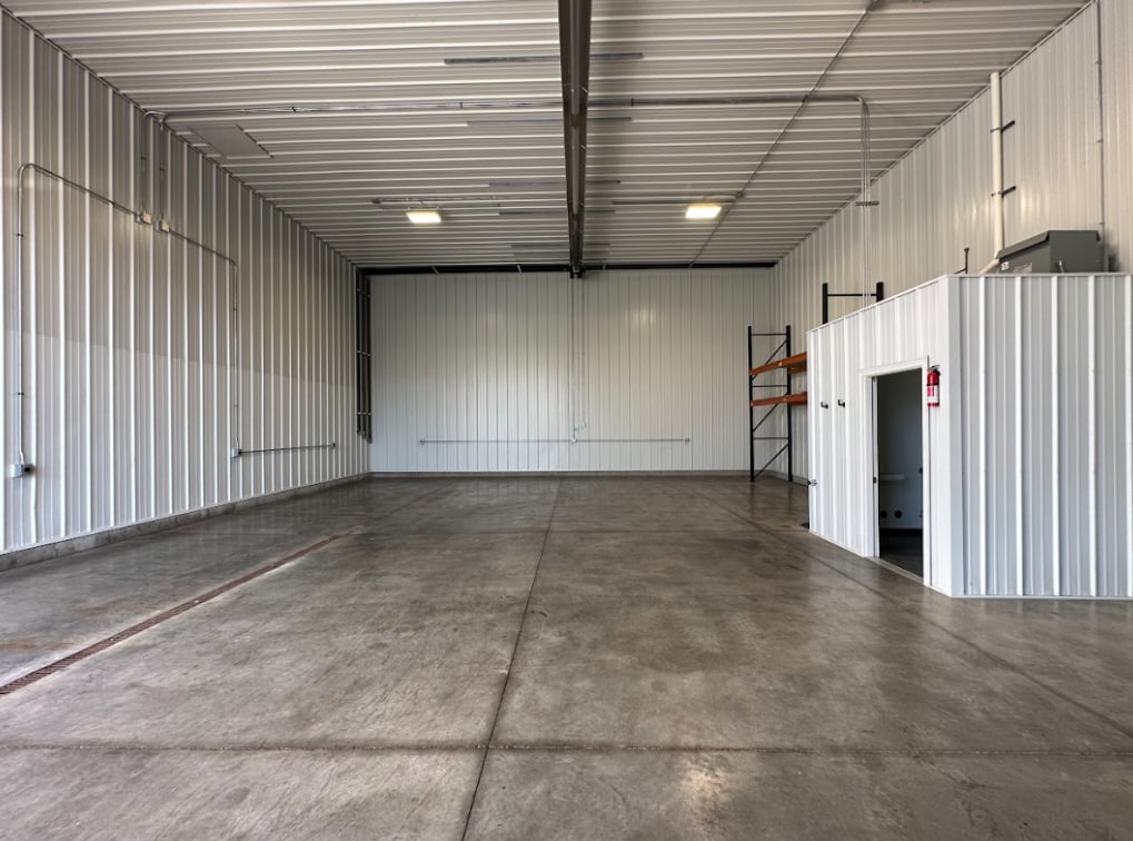 2101-2103 2nd Ave N, Silvis, IL à louer Photo intérieure– Image 1 sur 4