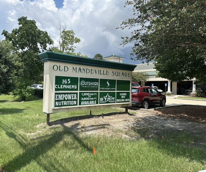 2565 Florida St, Mandeville, LA à louer - Photo de l’immeuble – Image 2 sur 4