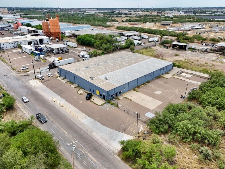 8115 Las Cruces Dr, Laredo, TX à louer - Aérien – Image 2 sur 14