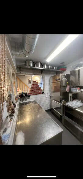 Local commercial dans Marolles-en-Brie à vendre - Photo de l’immeuble – Image 3 sur 10