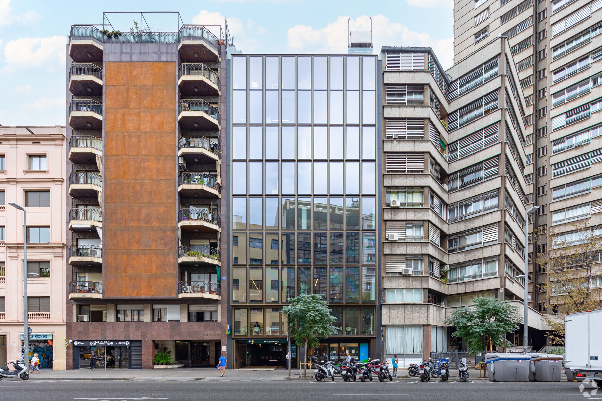 Carrer d'Aragó, 182, Barcelone, Barcelona à louer Photo de l’immeuble– Image 1 sur 15