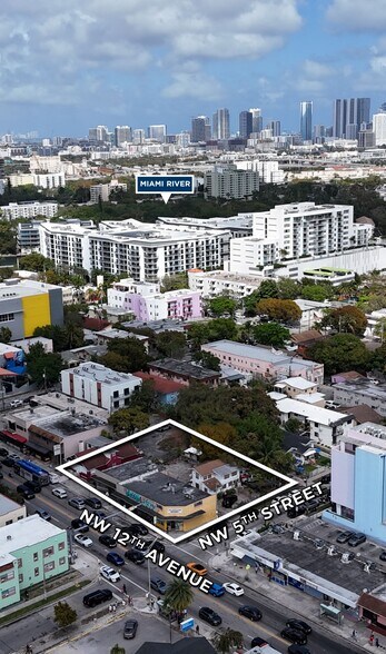Havana River Gateway portefeuille de 4 biens à vendre sur LoopNet.fr - Aérien – Image 3 sur 7
