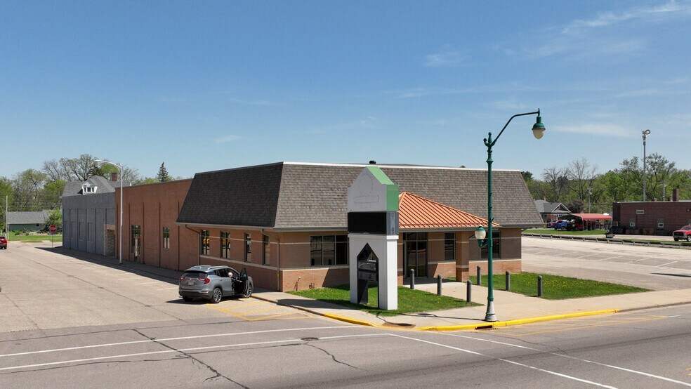 36328 Main St, Whitehall, WI à vendre - Photo de l’immeuble – Image 3 sur 33