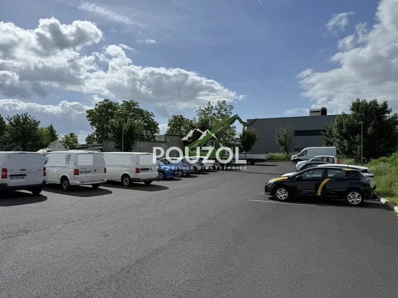Local commercial dans Aubière à vendre - Photo de l’immeuble – Image 3 sur 12