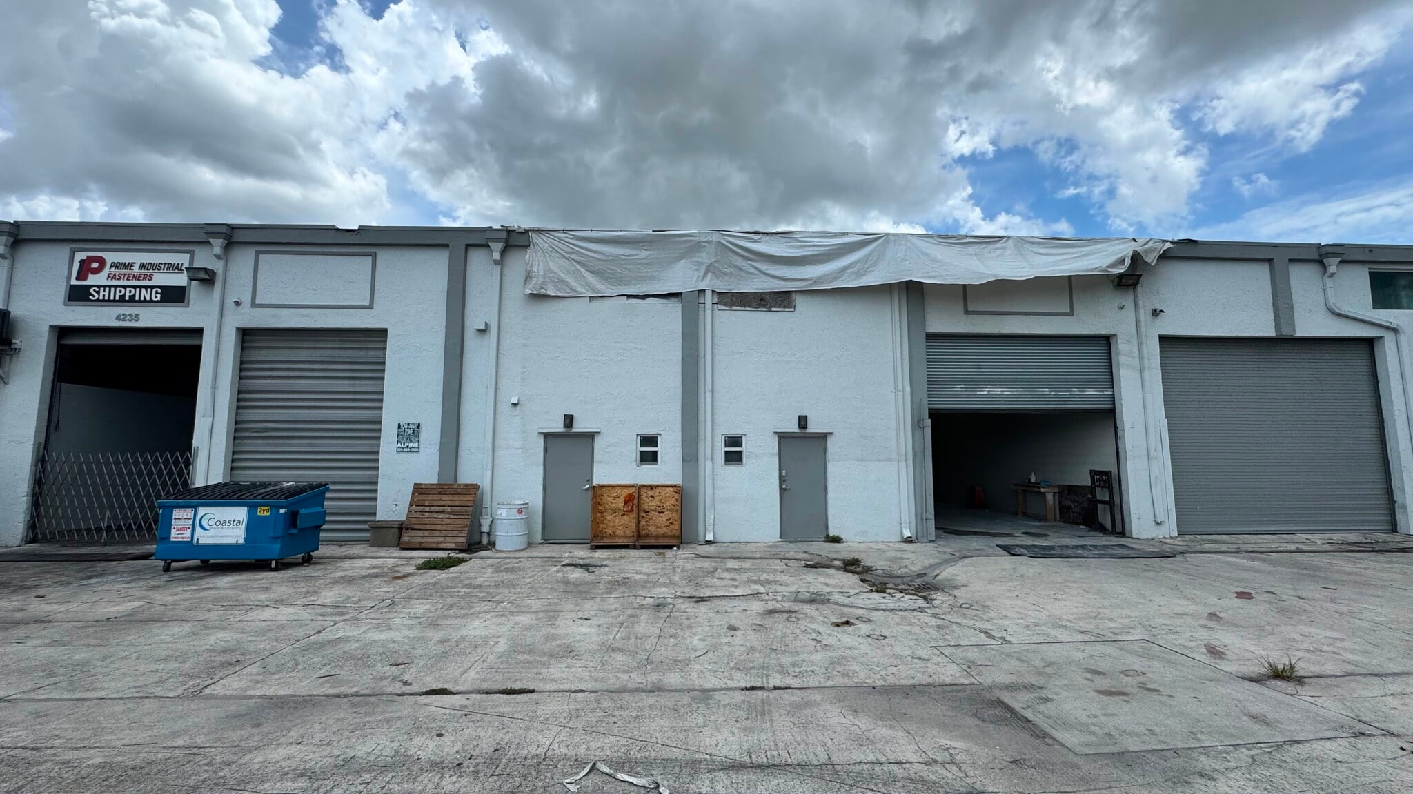 4201-4250 NW 37th Ct, Miami, FL à louer Photo intérieure– Image 1 sur 7