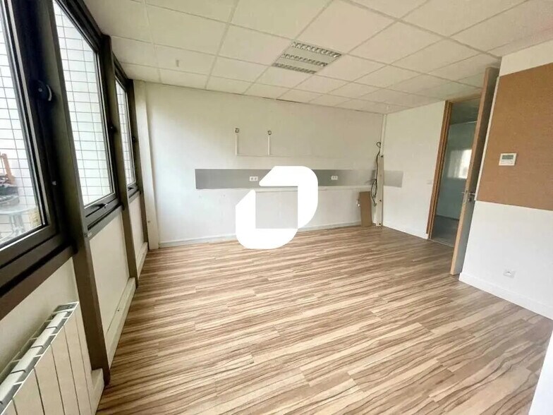 Bureau dans Boulogne-Billancourt à louer - Photo de l’immeuble – Image 1 sur 20