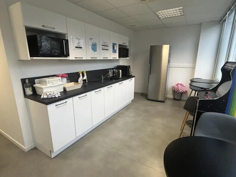 5 Rue Alessandro Volta, Carquefou à vendre - Photo de l’immeuble – Image 2 sur 4