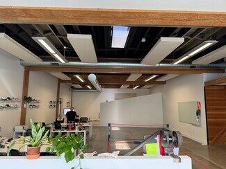 Plus de détails pour 1703 NW 16th Ave, Portland, OR - Bureau à louer