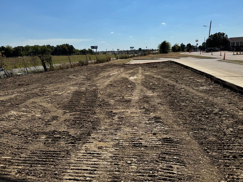 3300 Glenshire dr, Balch Springs, TX à vendre - Photo de l’immeuble – Image 3 sur 8