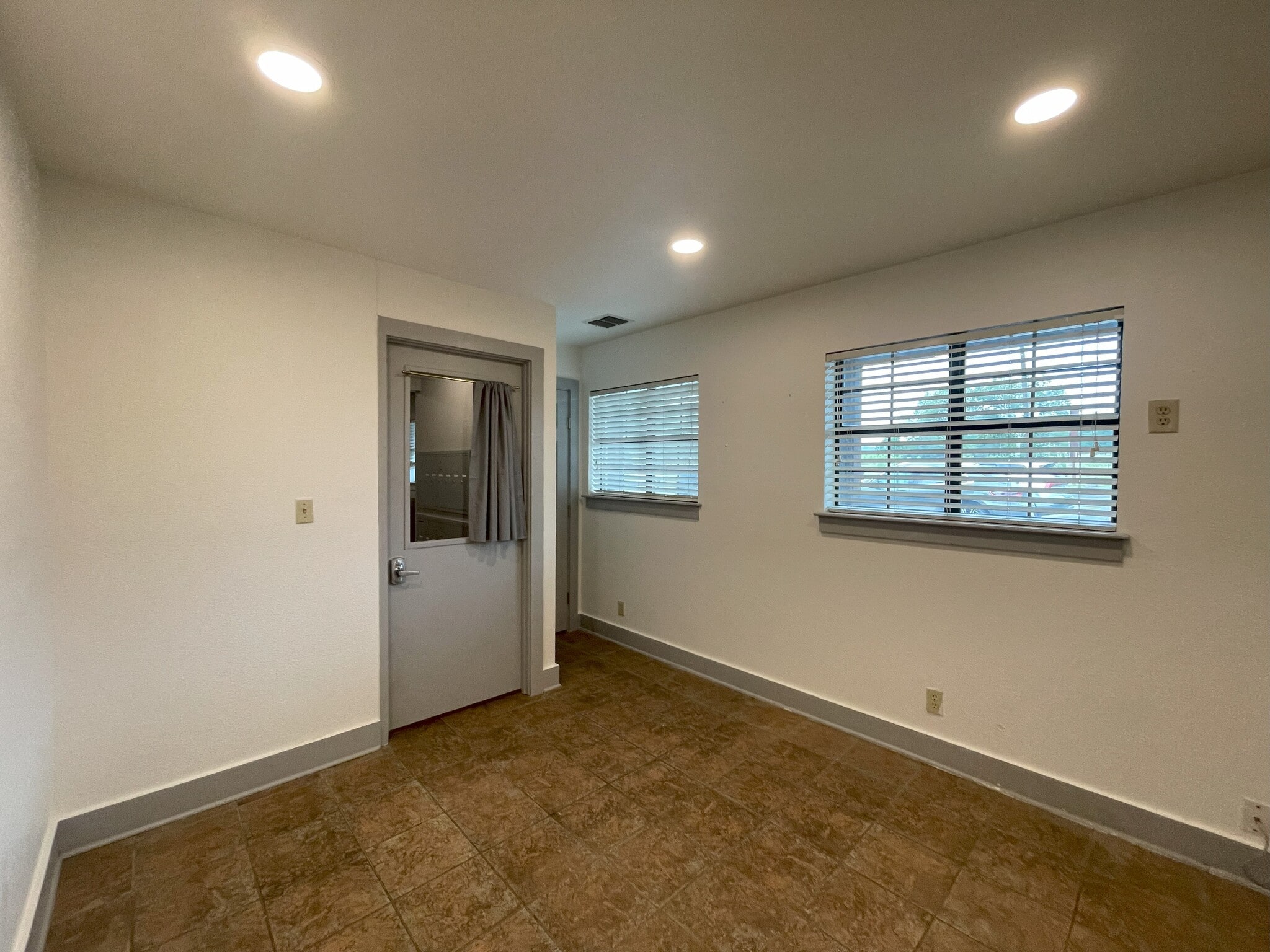 5 Upper Cibolo Creek Rd, Boerne, TX à louer Photo de l’immeuble– Image 1 sur 3