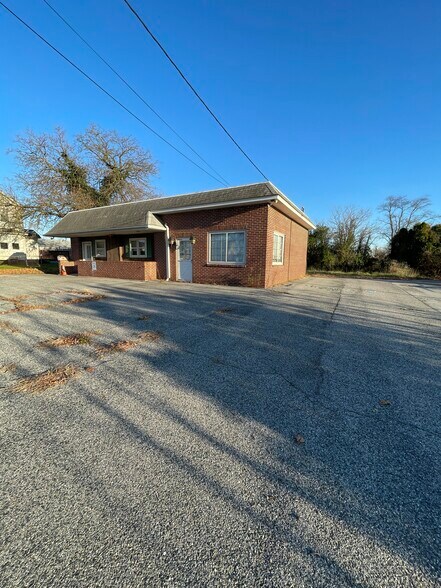 156 NJ-45, Mannington Township, NJ à louer - Photo de l’immeuble – Image 2 sur 20
