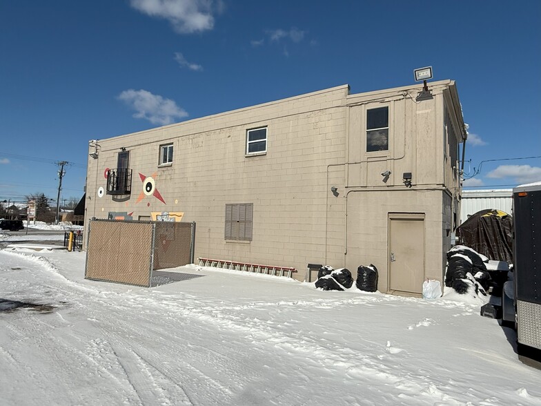 4930 Rochester Rd, Troy, MI à vendre - Photo de l’immeuble – Image 3 sur 5