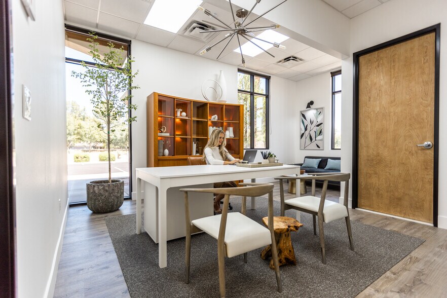 725 W Elliot Rd, Gilbert, AZ à louer - Photo principale – Image 1 sur 13