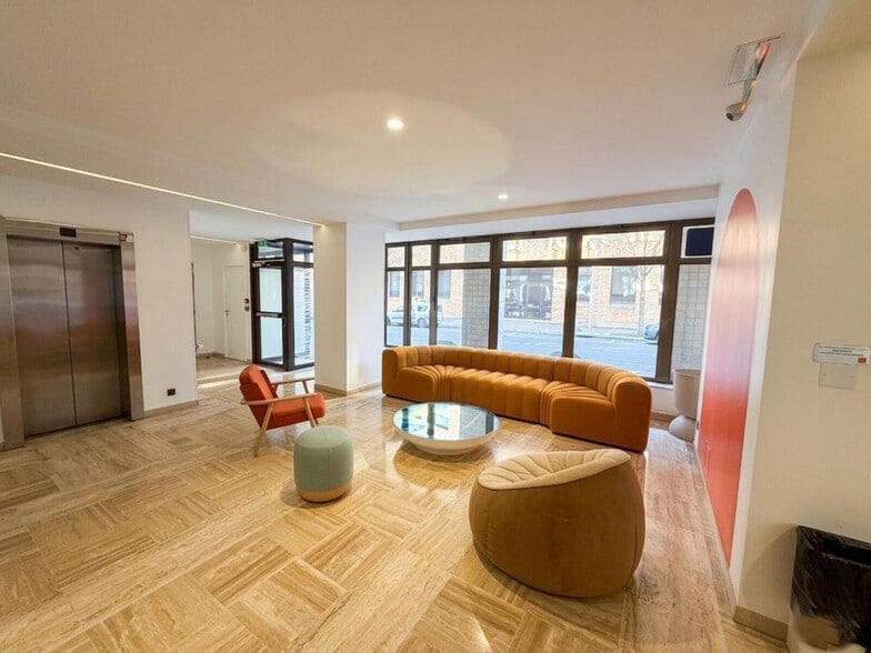 41 Rue Des Trois Fontanot, Nanterre à louer - Hall d’entrée – Image 3 sur 16