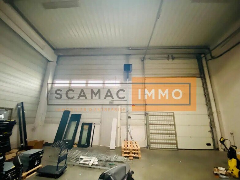 Industriel/Logistique dans Vitry-sur-Seine à louer - Photo de l’immeuble – Image 2 sur 4