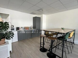 Plus de détails pour 392 Avenue Des Genévriers, La Ciotat - Bureau à louer