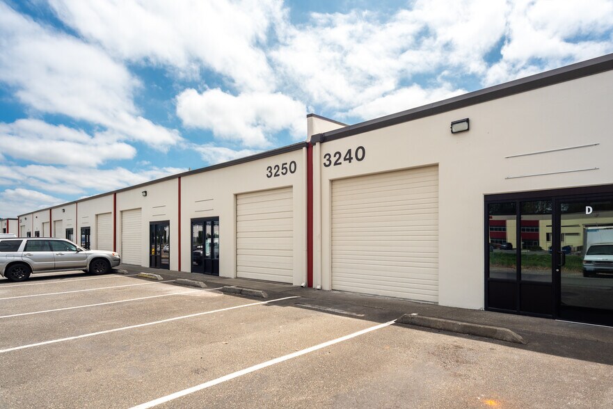 3240-3250 B St NW, Auburn, WA à louer - Photo de l’immeuble – Image 2 sur 4