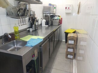 Plus de détails pour Local commercial à louer
