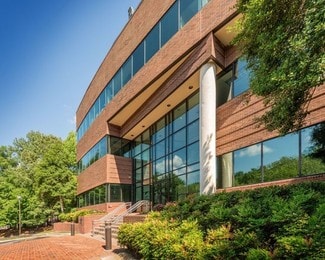 Plus de détails pour 401 Harrison Oaks Blvd, Cary, NC - Bureau à louer