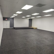 5537 N State Road 7, North Lauderdale, FL à louer Photo intérieure– Image 1 sur 5