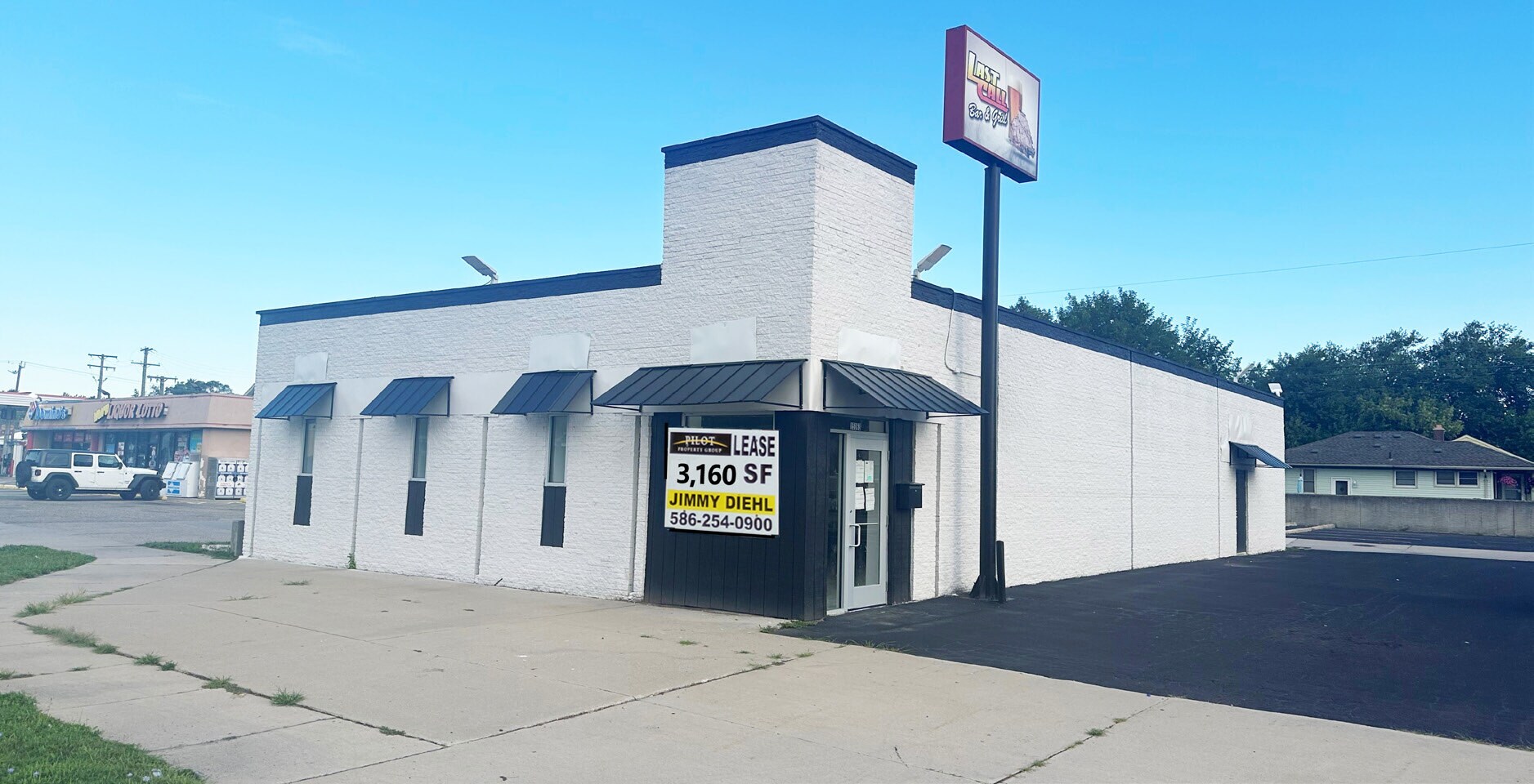 15163 E 10 Mile Rd, Eastpointe, MI à louer Photo principale– Image 1 sur 5