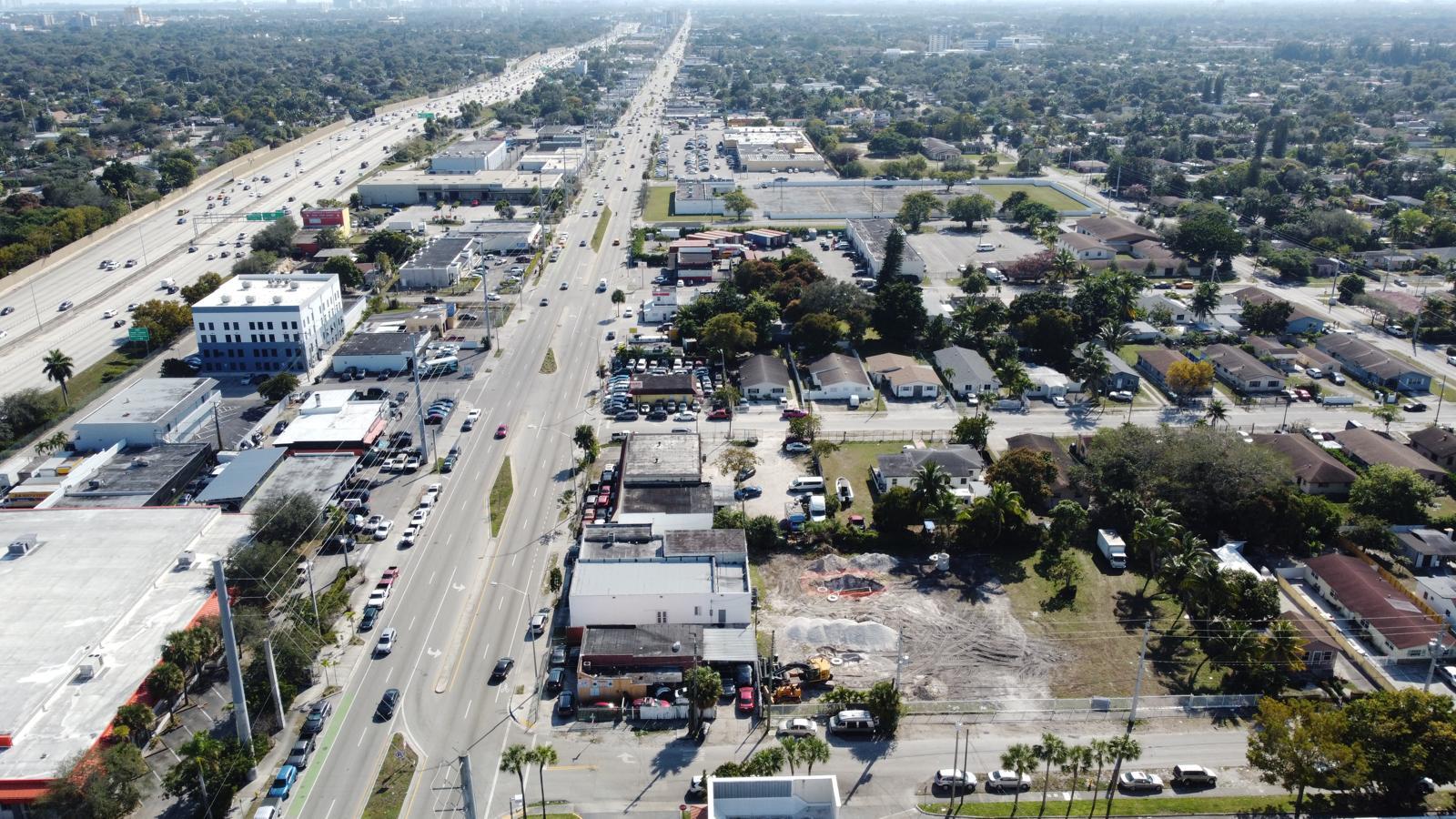 10836 NW 7th Ave, Miami, FL à louer Photo de l’immeuble– Image 1 sur 10