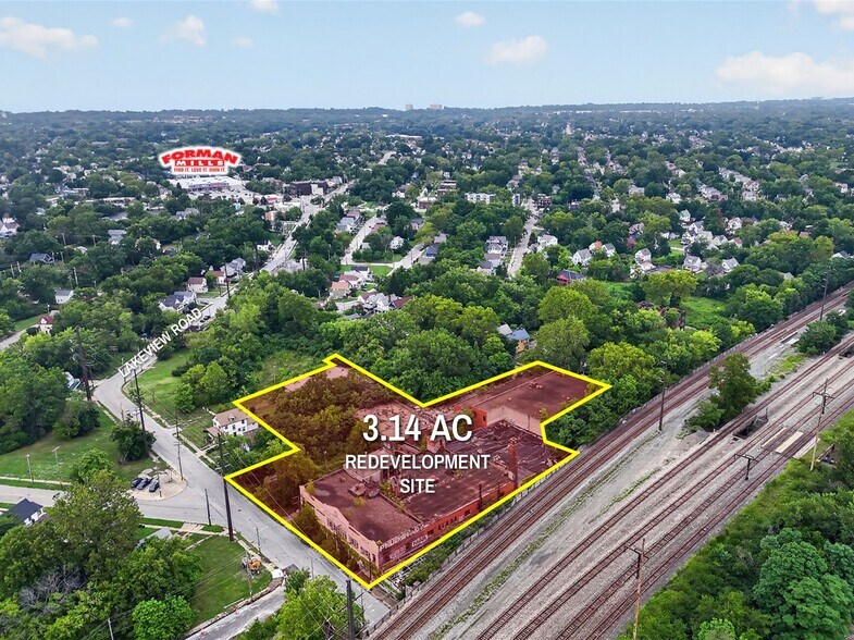1519 Lakeview Rd, Cleveland, OH à vendre - Photo de l’immeuble – Image 2 sur 11