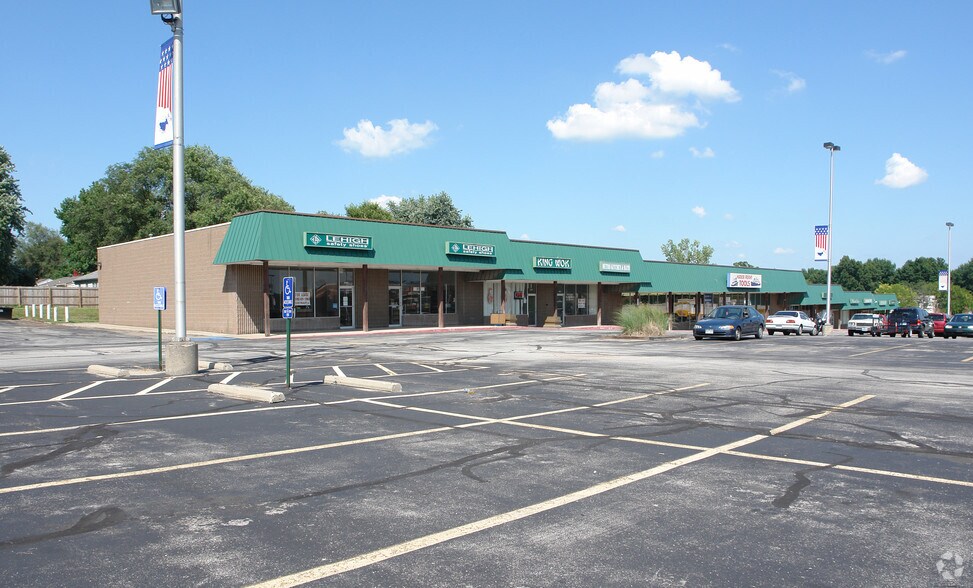 4354-4380 S Noland Rd, Independence, MO à vendre - Photo de l’immeuble – Image 2 sur 5