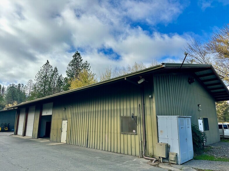 13034 Bitney Springs Rd, Nevada City, CA à louer - Photo de l’immeuble – Image 1 sur 1