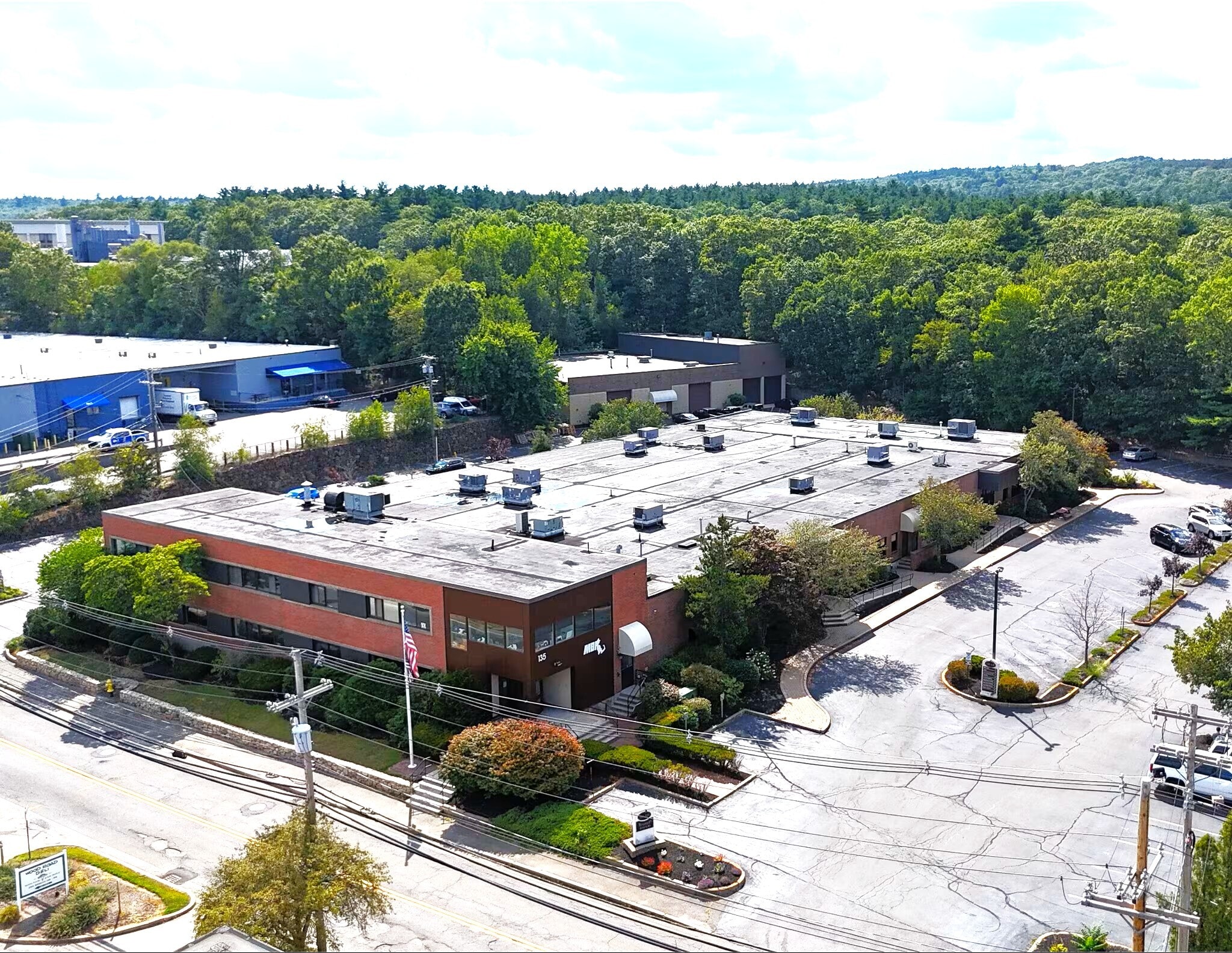 135-145 Wood Rd, Braintree, MA à louer Photo intérieure– Image 1 sur 7