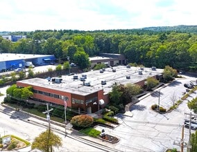 135-145 Wood Rd, Braintree, MA à louer Photo intérieure– Image 1 sur 7