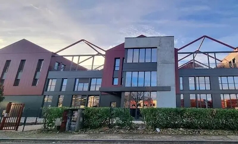 Bureau dans Dardilly à louer Photo de l’immeuble– Image 1 sur 2