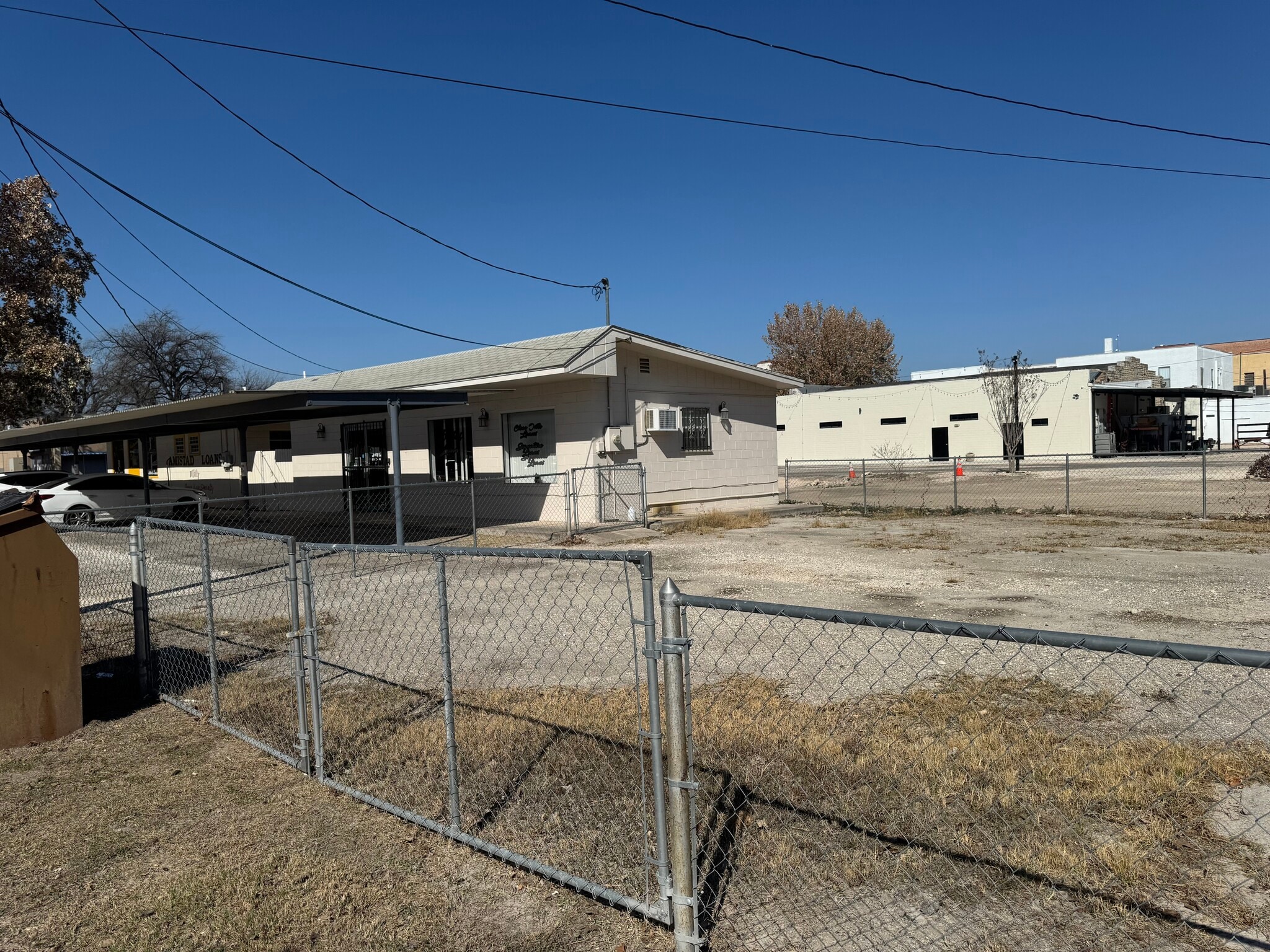 101 E Strickland St, Del Rio, TX à louer Autre– Image 1 sur 13