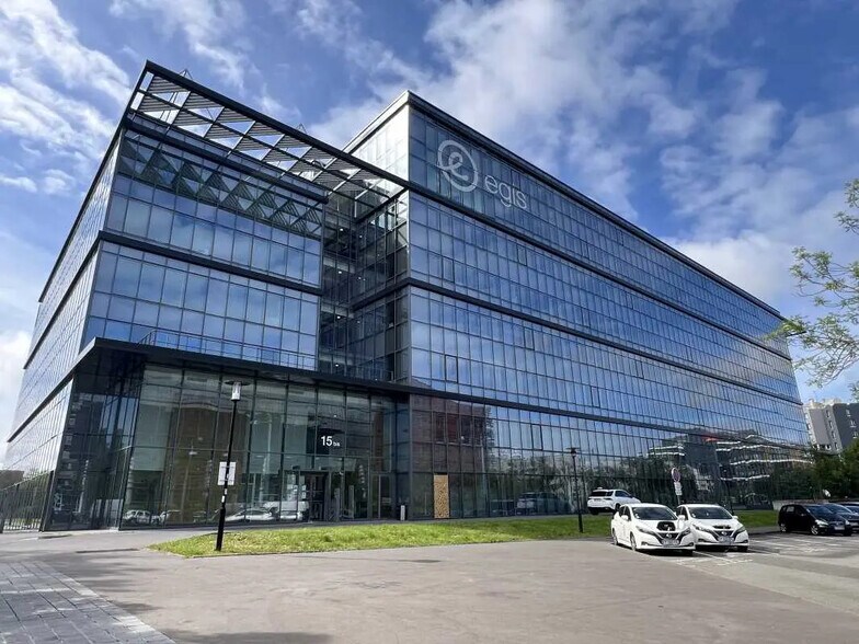 15 Avenue Du Centre, Guyancourt à louer - Photo de l’immeuble – Image 1 sur 15