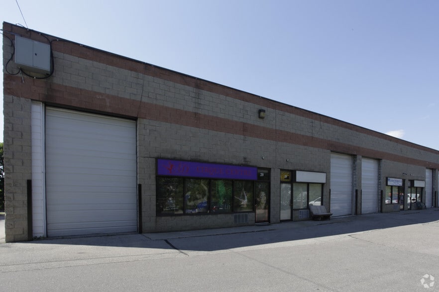 1095 Strathy Ave, Mississauga, ON à vendre - Photo de l’immeuble – Image 2 sur 2