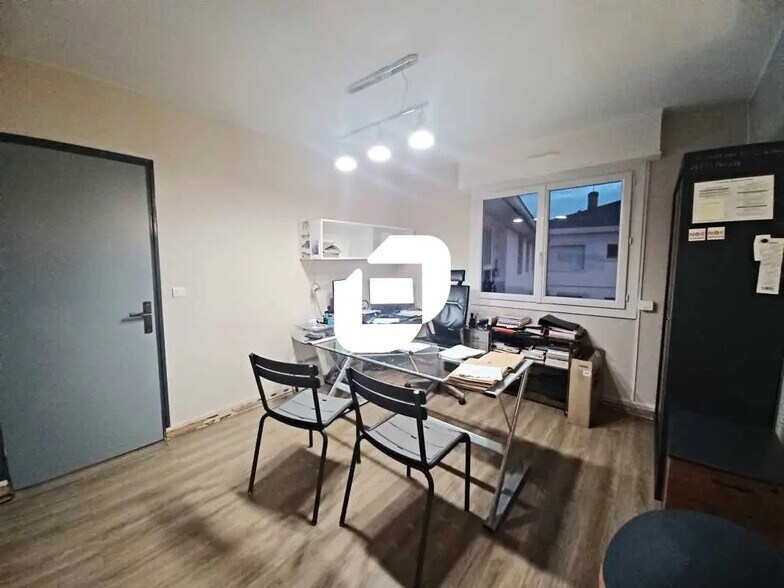 Bureau dans Cenon à louer - Photo de l’immeuble – Image 3 sur 6