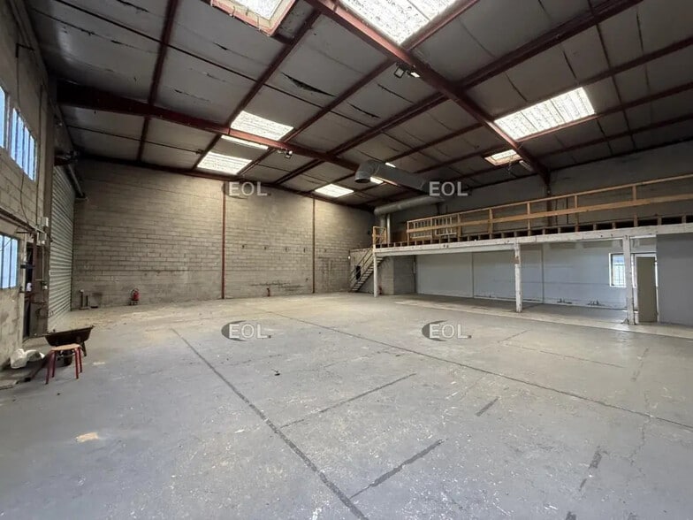 Industriel/Logistique dans Lagny-sur-Marne à louer - Photo de l’immeuble – Image 3 sur 8