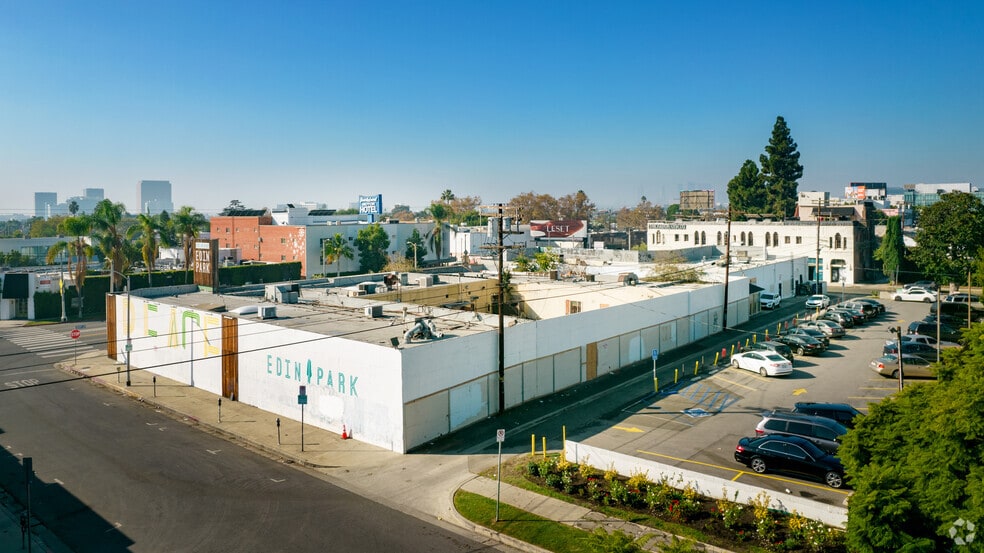 8001 Beverly Blvd, Los Angeles, CA à louer - Aérien – Image 2 sur 4