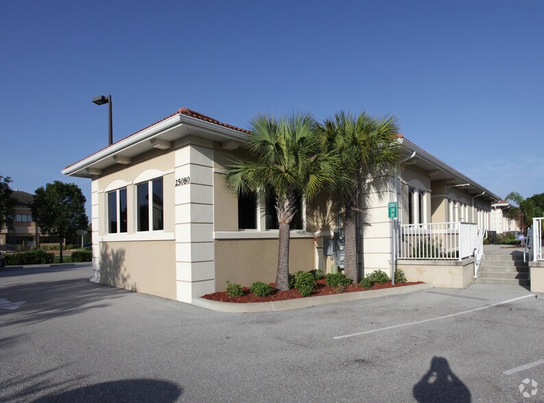 25080 Olympia Ave, Punta Gorda, FL à louer - Photo de l’immeuble – Image 3 sur 4