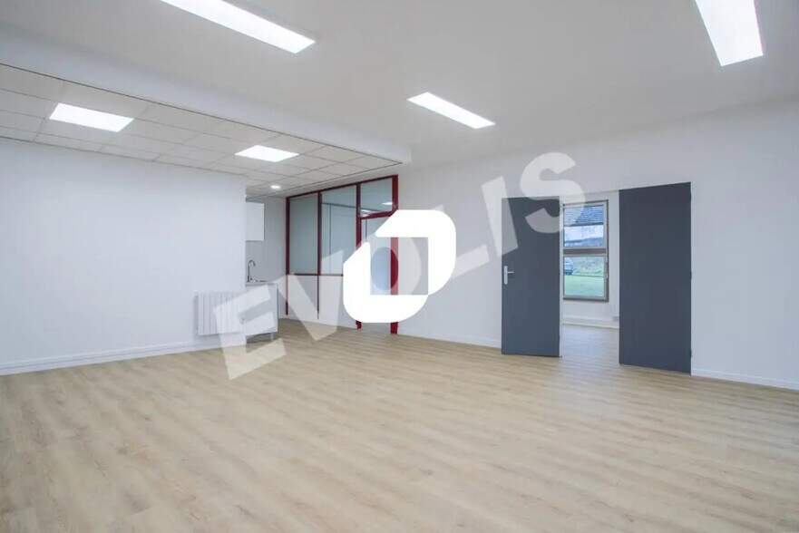 Bureau dans Torcy à louer - Photo de l’immeuble – Image 1 sur 14