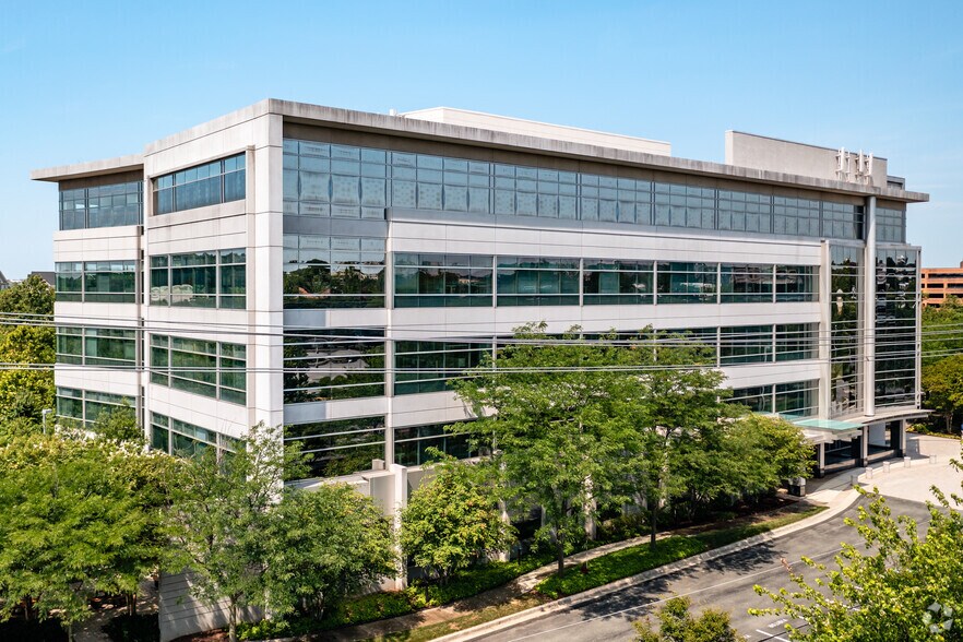 2200 Research Blvd, Rockville, MD à louer - Photo de l’immeuble – Image 2 sur 6