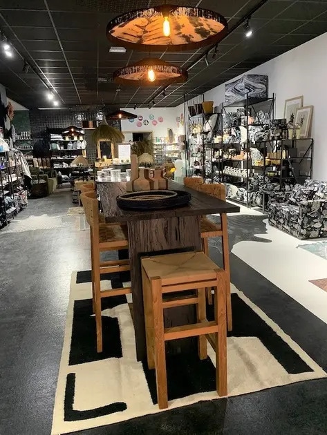 Plus de détails pour Local commercial à louer