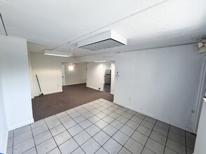 18500 NE 5th Ave, Miami Gardens, FL à louer Photo intérieure– Image 1 sur 3