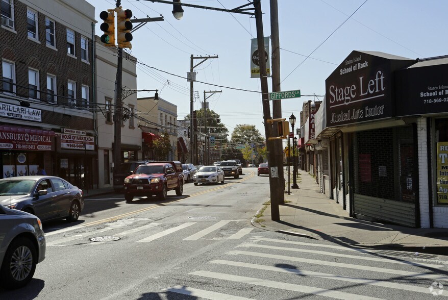 3972-3974 Amboy Rd, Staten Island, NY à vendre - Photo de l’immeuble – Image 3 sur 20