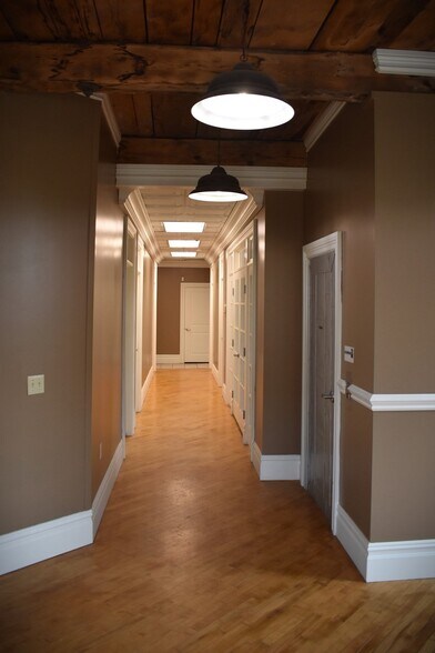 270 Pleasant St, Northampton, MA à vendre - Photo de l’immeuble – Image 3 sur 28