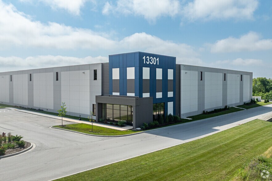 13301 4 Mile Rd, Caledonia, WI à louer - Photo de l’immeuble – Image 3 sur 23
