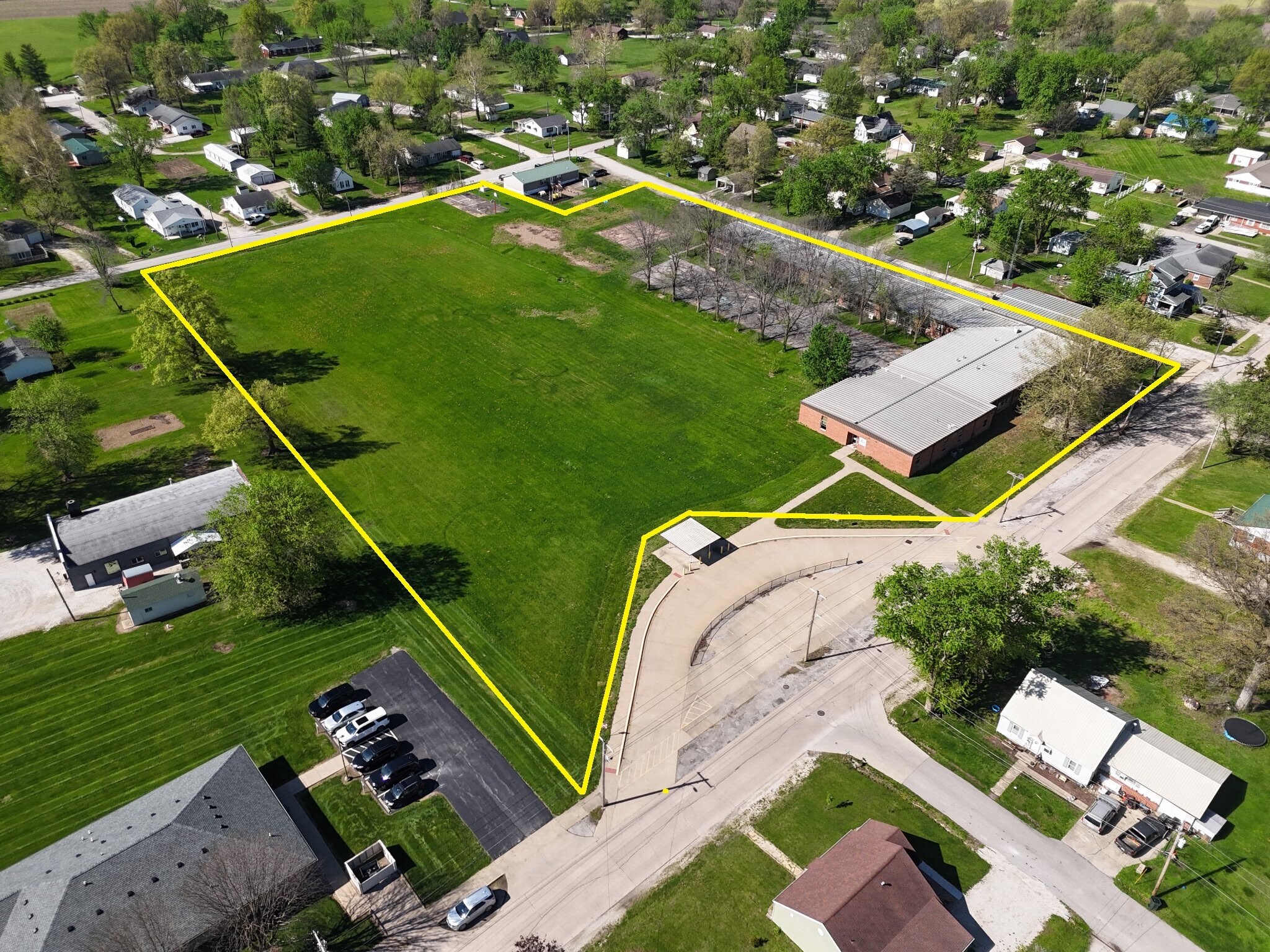 111 W College Ave, Shelbina, MO à vendre Photo de l’immeuble– Image 1 sur 46