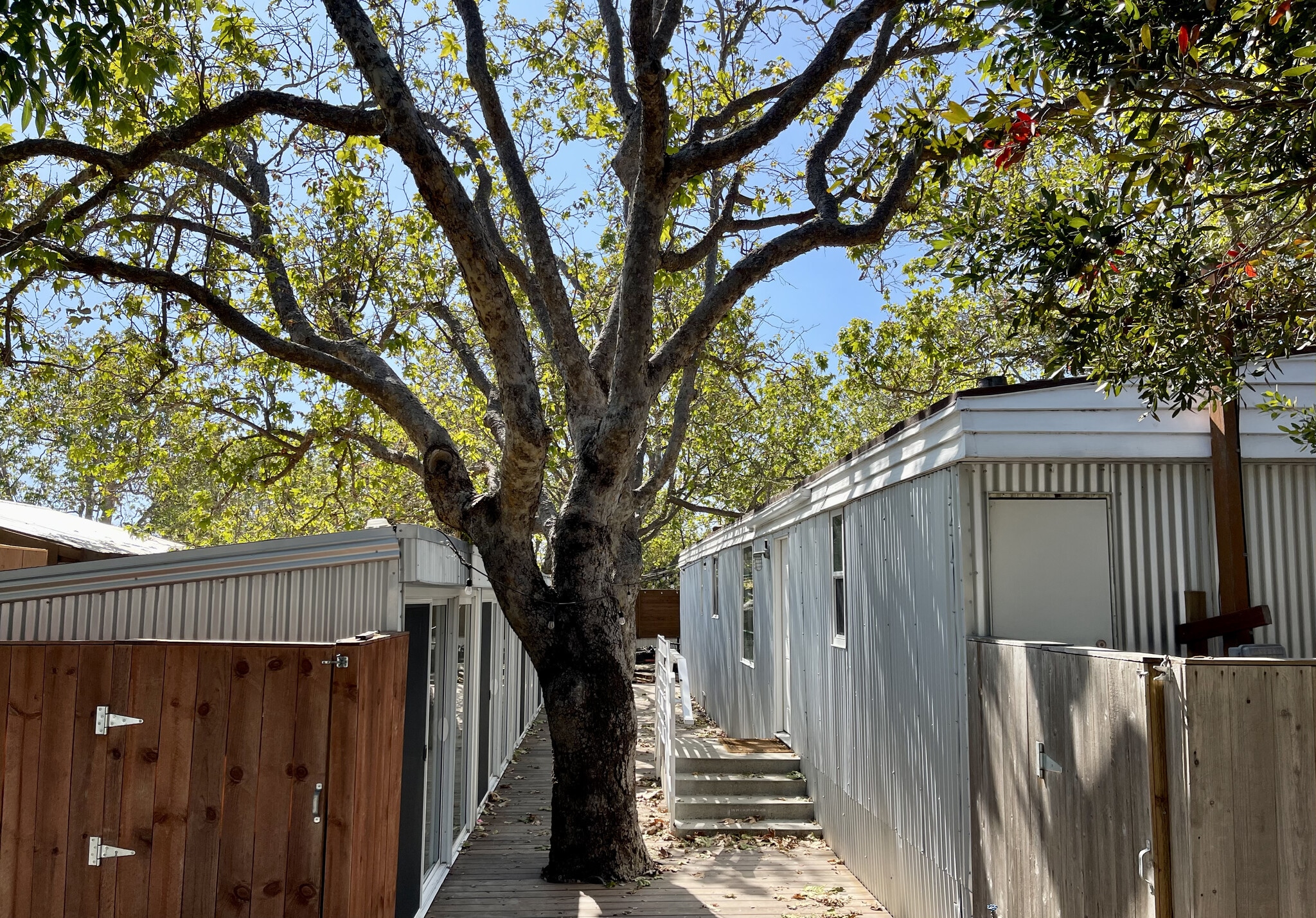 3728 Cross Creek Rd, Malibu, CA à louer Photo de l’immeuble– Image 1 sur 7