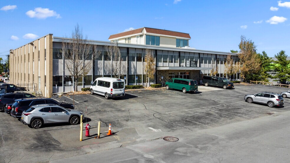 30-32 N Russell Rd, Albany, NY à vendre - Photo de l’immeuble – Image 1 sur 76